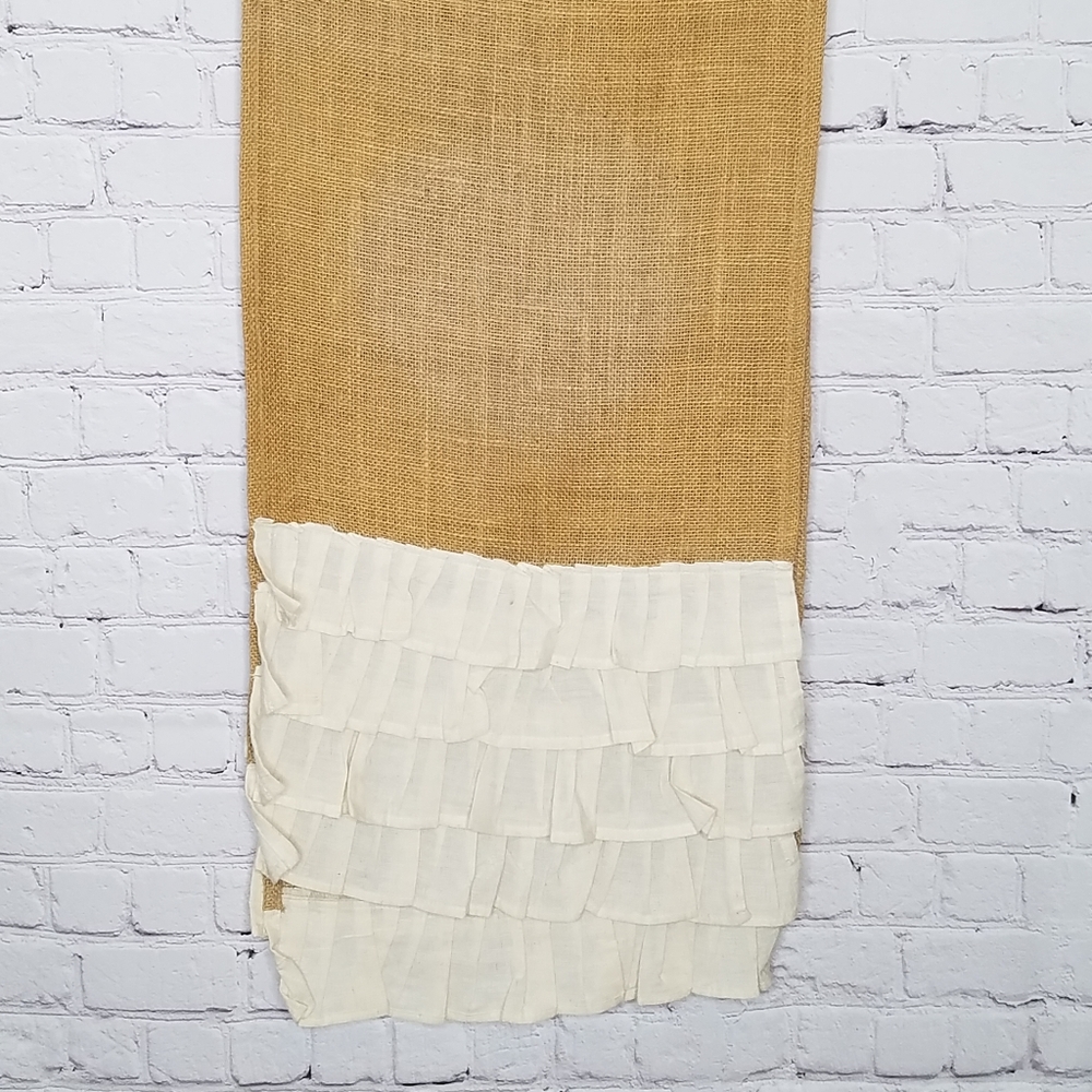 Country Home Collection Table Runner Burlap